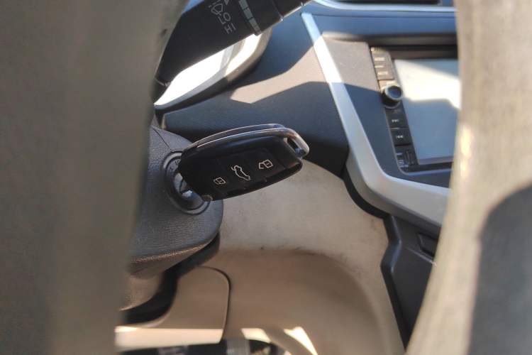 Used Chery Fengyun 2 2015 1.5L Manual New Edition Interior 1