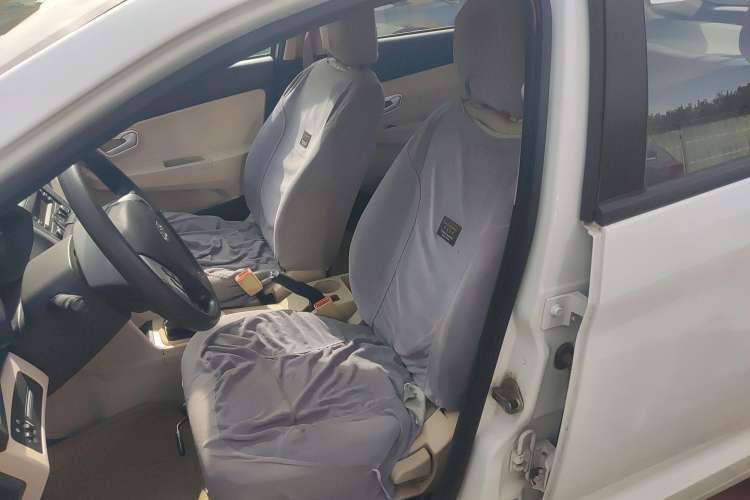 Used Chery Fengyun 2 2015 1.5L Manual New Edition Interior 1