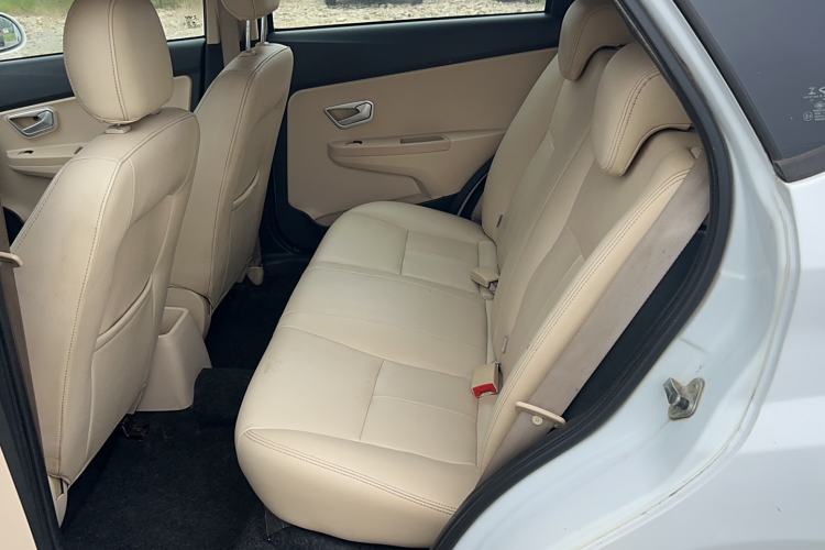 Used Chery Fengyun 2 2015 1.5L Manual New Edition Interior 1