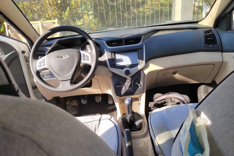 Used Chery Fengyun 2 2015 1.5L Manual New Edition Interior 2