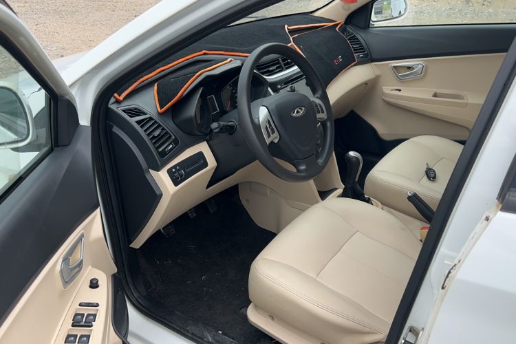 Used Chery Fengyun 2 2015 1.5L Manual New Edition Interior 2