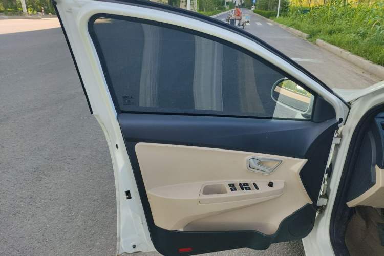 Used Chery Fengyun 2 2015 1.5L Manual New Edition Left Front Door Interior