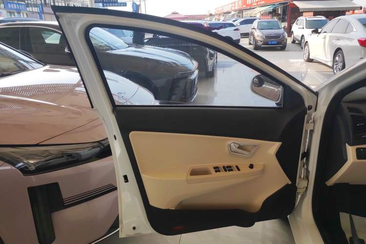 Used Chery Fengyun 2 2015 1.5L Manual New Edition Left Front Door Interior