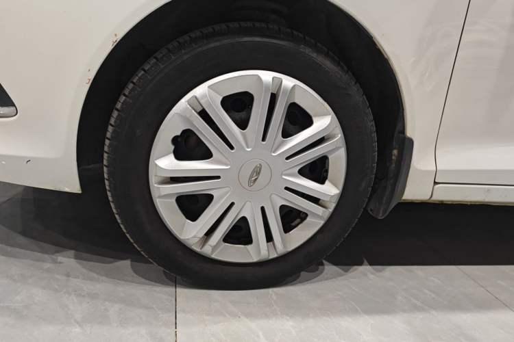 Used Chery Fengyun 2 2015 1.5L Manual New Edition Left Front Wheel Hub