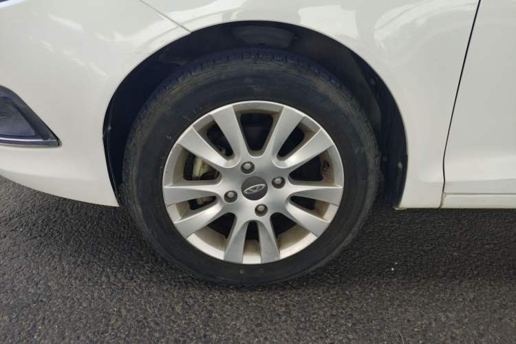 Used Chery Fengyun 2 2015 1.5L Manual New Edition Left Front Wheel Hub