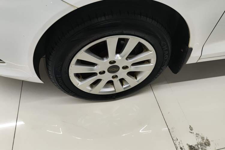 Used Chery Fengyun 2 2015 1.5L Manual New Edition Left Front Wheel Hub
