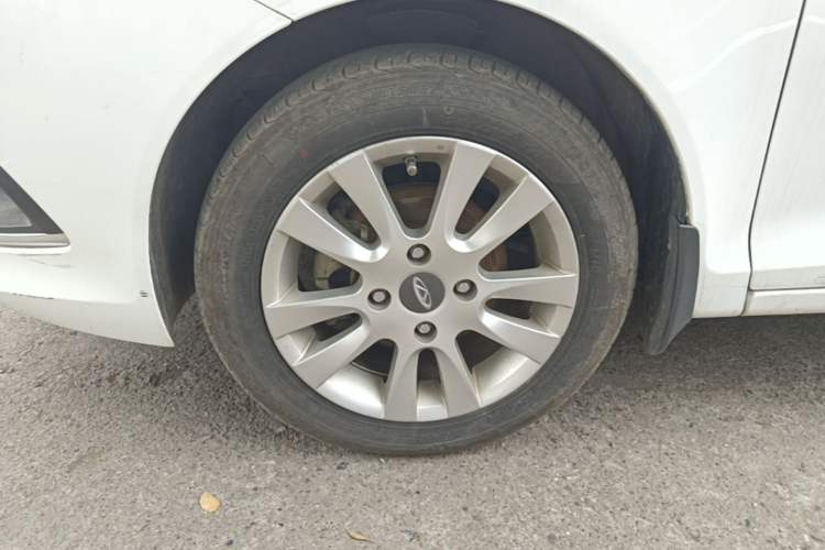 Used Chery Fengyun 2 2015 1.5L Manual New Edition Left Front Wheel Hub