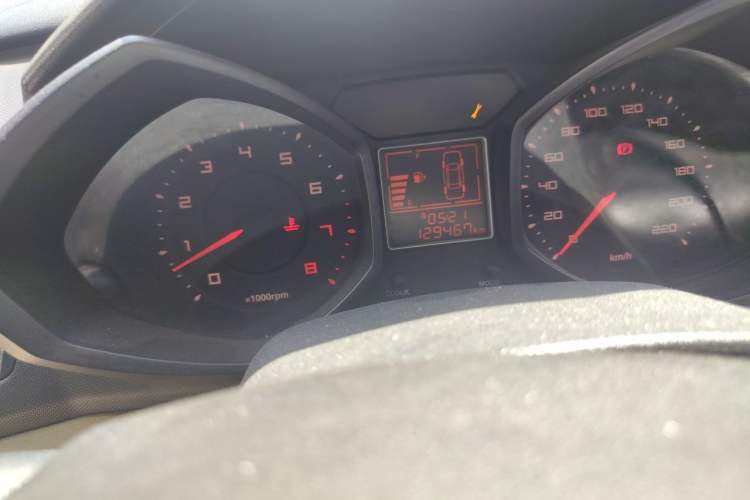 Used Chery Fengyun 2 2015 1.5L Manual New Edition Odometer Close Up