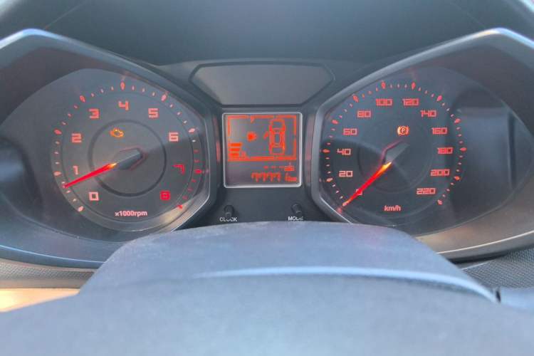 Used Chery Fengyun 2 2015 1.5L Manual New Edition Odometer Close Up