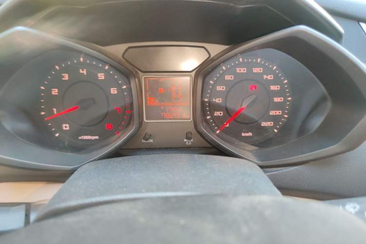 Used Chery Fengyun 2 2015 1.5L Manual New Edition Odometer Close Up