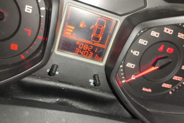 Used Chery Fengyun 2 2015 1.5L Manual New Edition Odometer Close Up