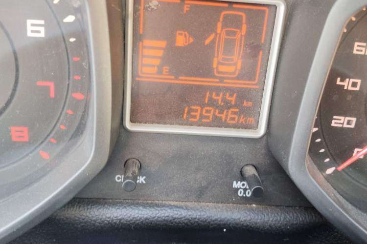 Used Chery Fengyun 2 2015 1.5L Manual New Edition Odometer Close Up