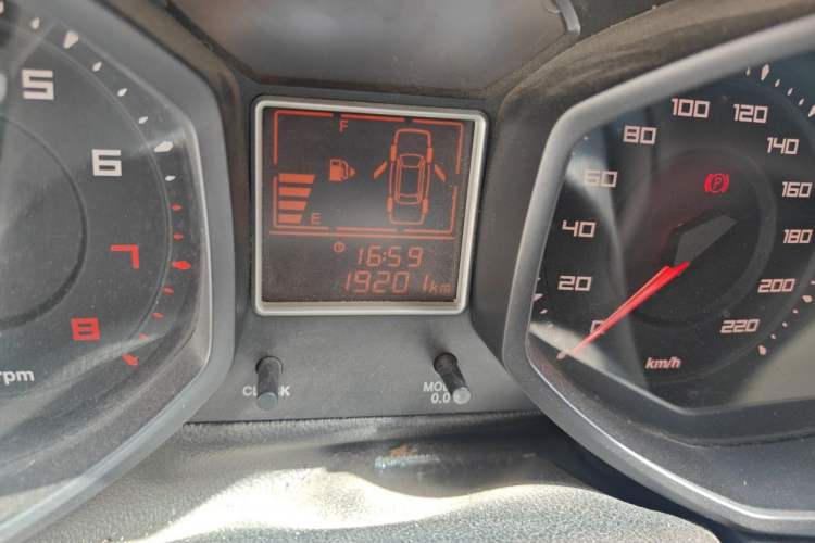 Used Chery Fengyun 2 2015 1.5L Manual New Edition Odometer Close Up