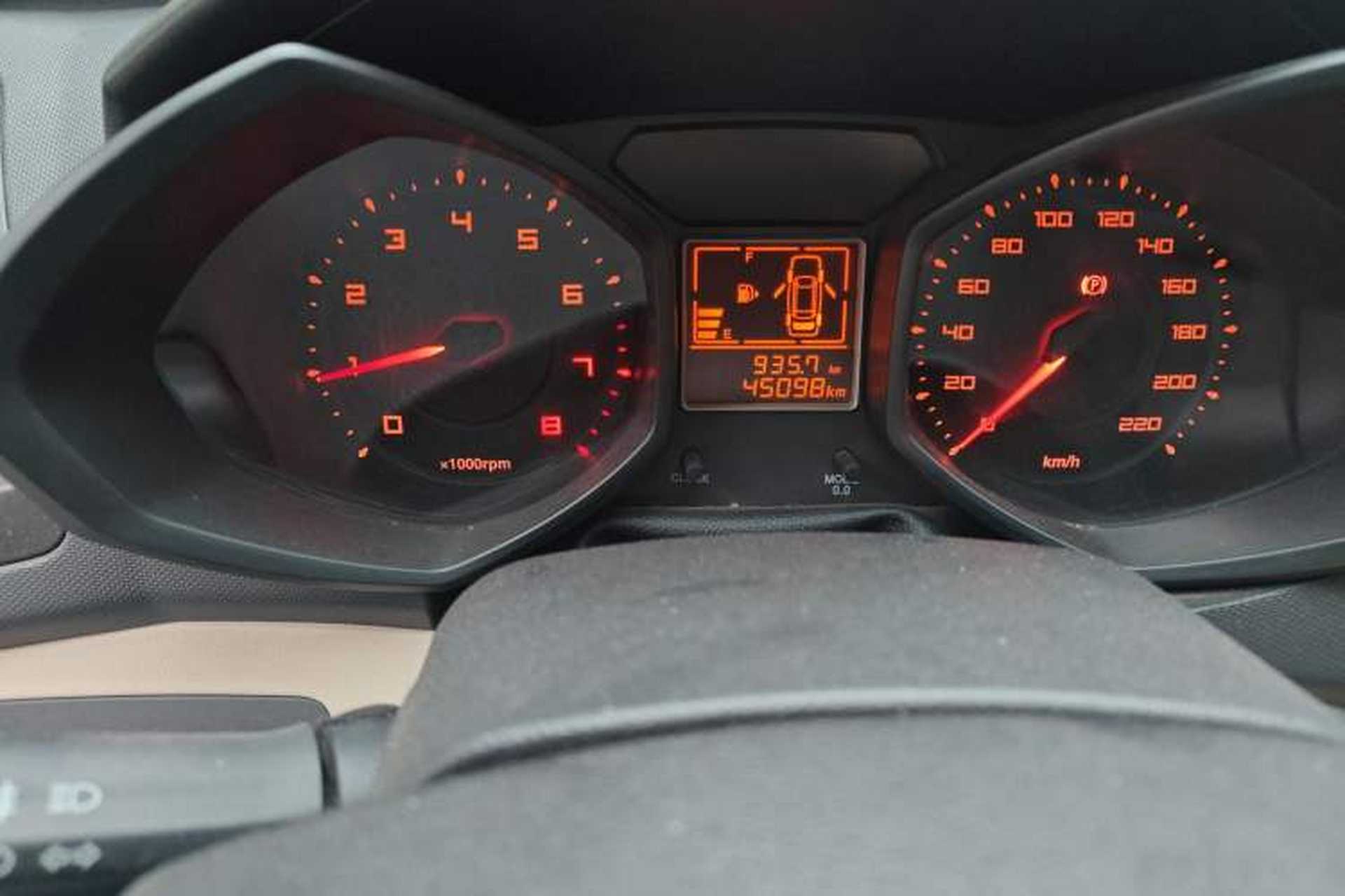 Used Chery Fengyun 2 2015 1.5L Manual New Edition Odometer Close Up