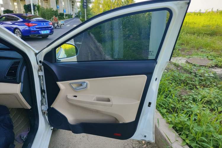 Used Chery Fengyun 2 2015 1.5L Manual New Edition Right Front Door Interior