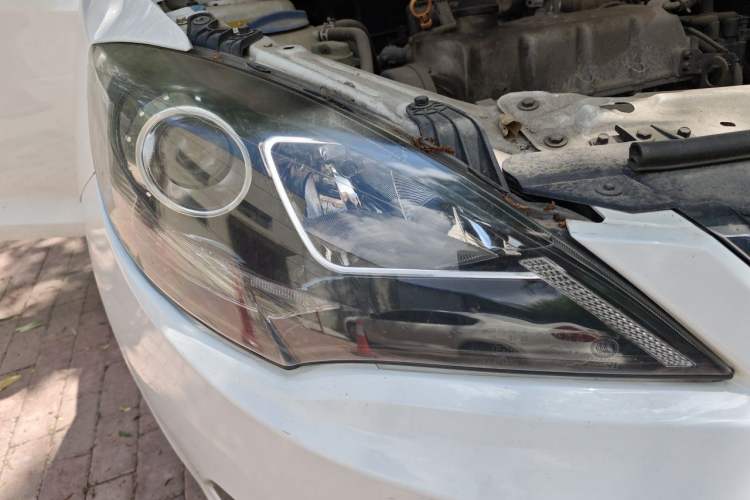Used Chery Fengyun 2 2015 1.5L Manual New Edition Right Front Headlight