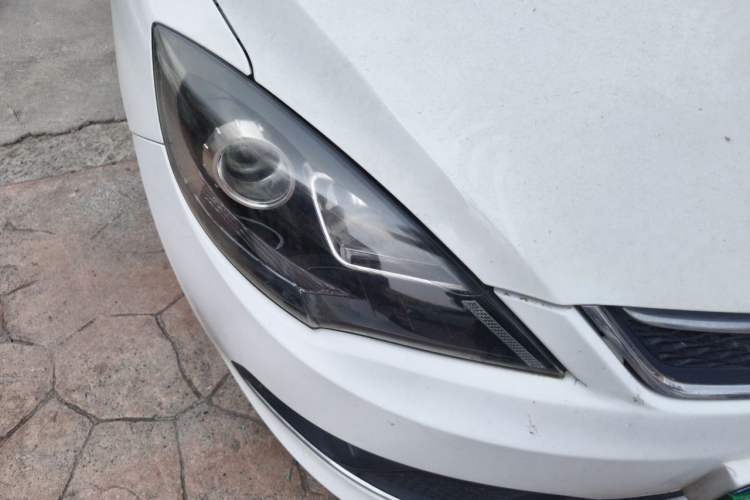 Used Chery Fengyun 2 2015 1.5L Manual New Edition Right Front Headlight