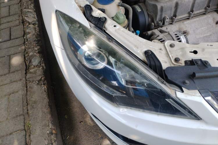 Used Chery Fengyun 2 2015 1.5L Manual New Edition Right Front Headlight