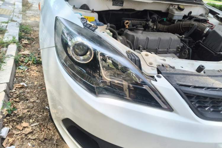 Used Chery Fengyun 2 2015 1.5L Manual New Edition Right Front Headlight