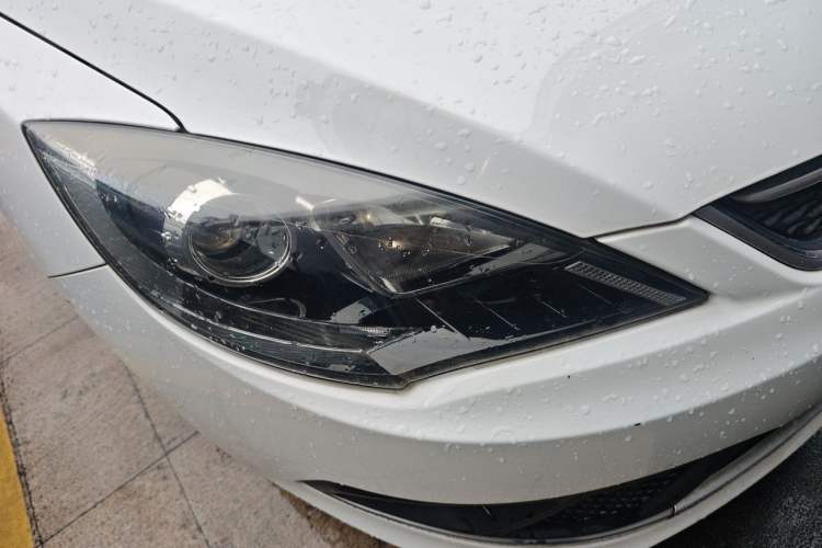 Used Chery Fengyun 2 2015 1.5L Manual New Edition Right Front Headlight