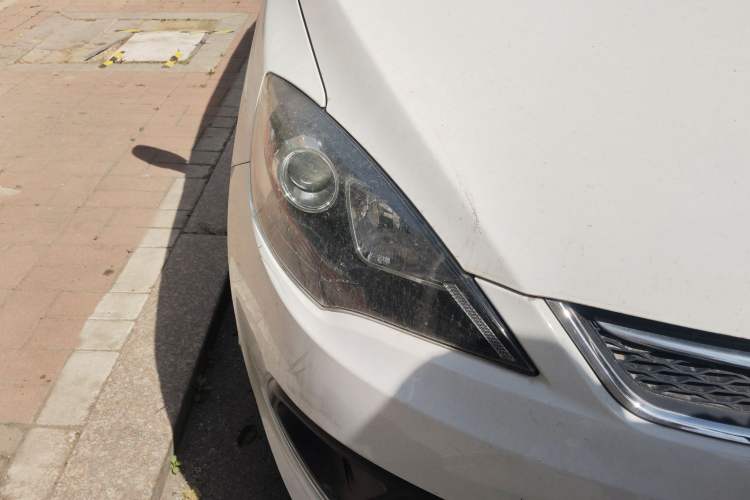 Used Chery Fengyun 2 2015 1.5L Manual New Edition Right Front Headlight