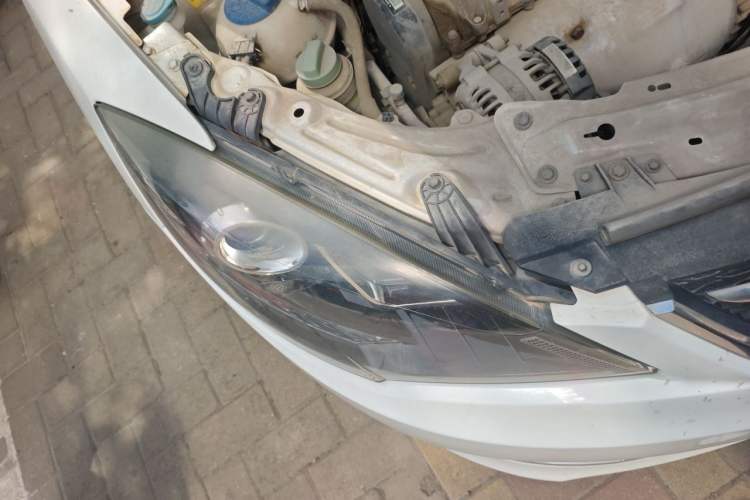 Used Chery Fengyun 2 2015 1.5L Manual New Edition Right Front Headlight