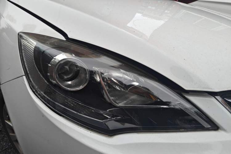 Used Chery Fengyun 2 2015 1.5L Manual New Edition Right Front Headlight