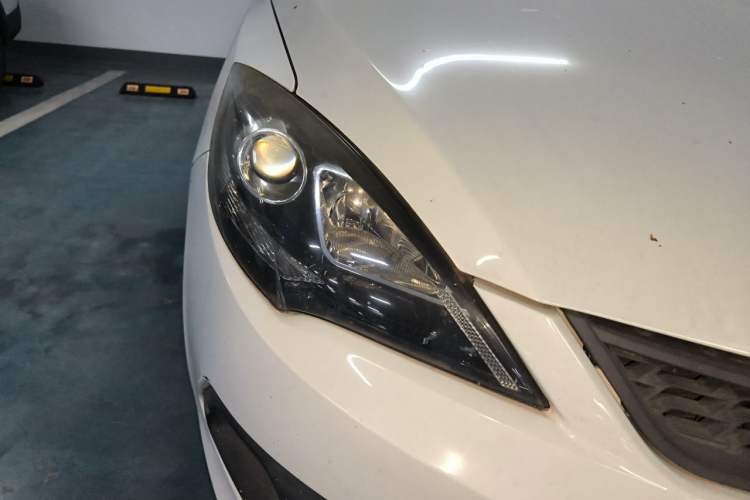 Used Chery Fengyun 2 2015 1.5L Manual New Edition Right Front Headlight
