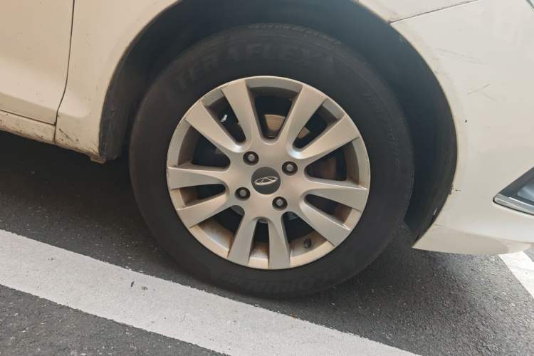 Used Chery Fengyun 2 2015 1.5L Manual New Edition Right Front Wheel Hub
