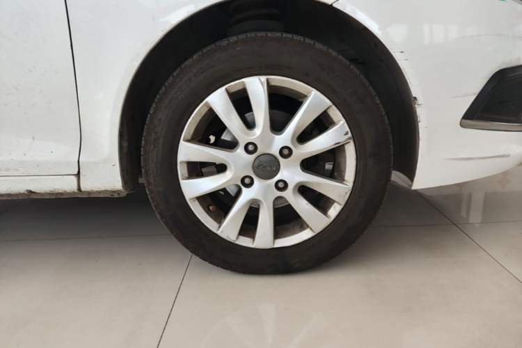 Used Chery Fengyun 2 2015 1.5L Manual New Edition Right Front Wheel Hub