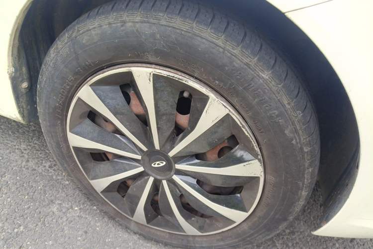 Used Chery Fengyun 2 2015 1.5L Manual New Edition Right Front Wheel Hub