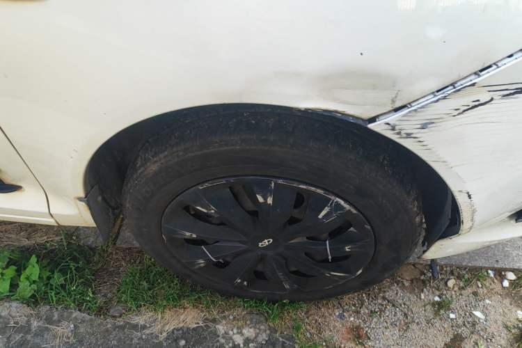 Used Chery Fengyun 2 2015 1.5L Manual New Edition Right Front Wheel Hub