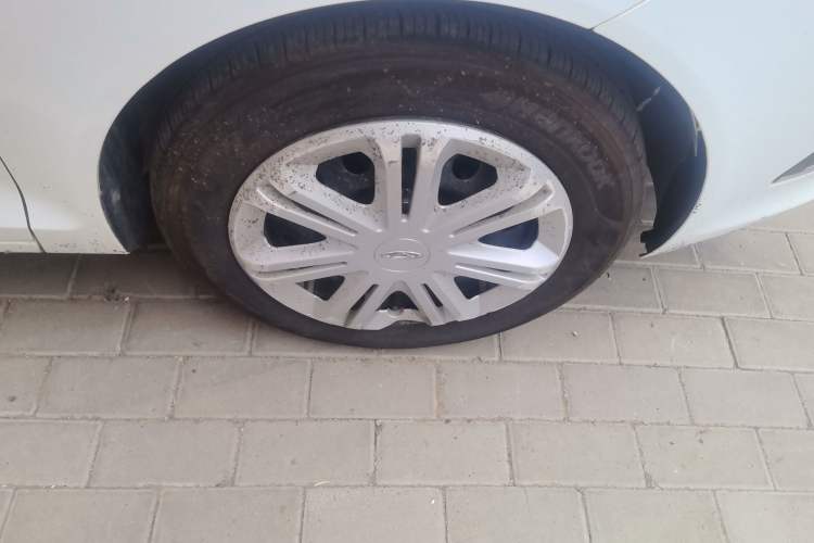 Used Chery Fengyun 2 2015 1.5L Manual New Edition Right Front Wheel Hub