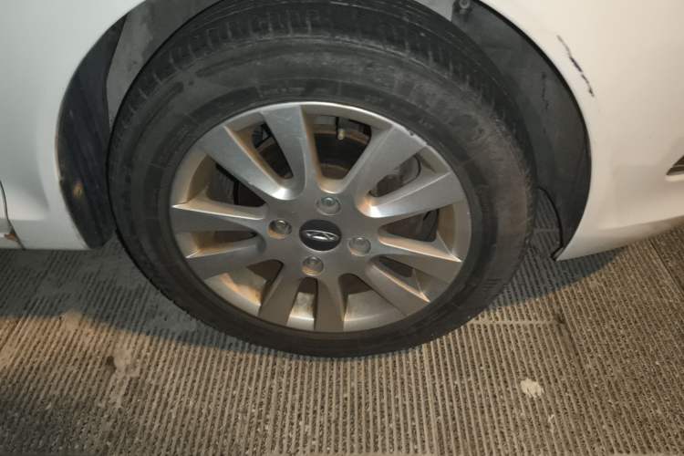Used Chery Fengyun 2 2015 1.5L Manual New Edition Right Front Wheel Hub