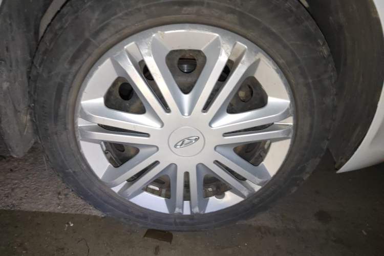 Used Chery Fengyun 2 2015 1.5L Manual New Edition Right Front Wheel Hub