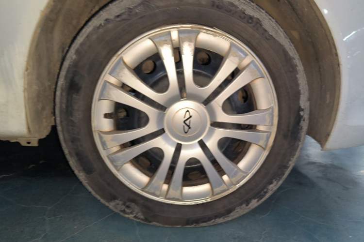 Used Chery Fengyun 2 2015 1.5L Manual New Edition Right Front Wheel Hub