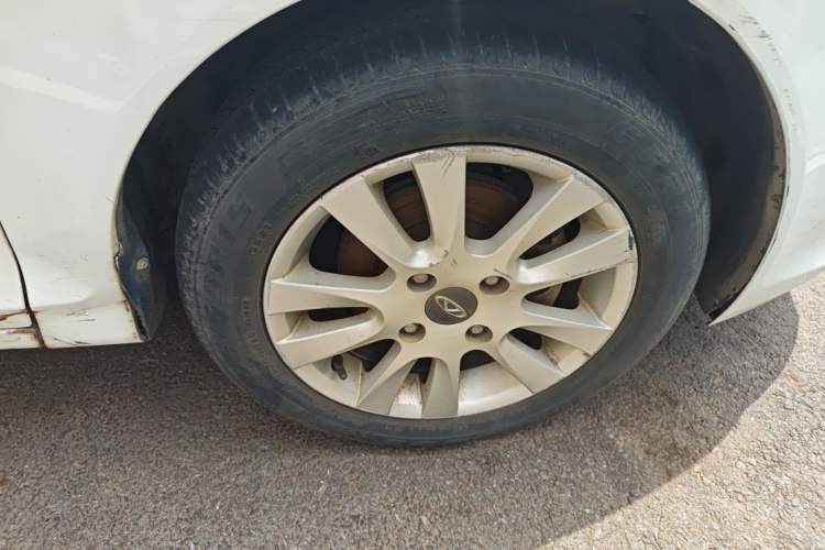 Used Chery Fengyun 2 2015 1.5L Manual New Edition Right Front Wheel Hub