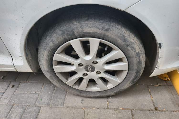 Used Chery Fengyun 2 2015 1.5L Manual New Edition Right Front Wheel Hub