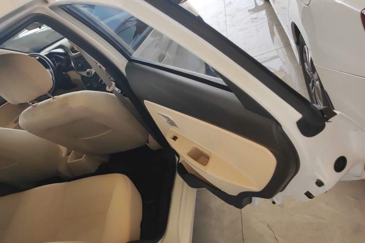 Used Chery Fengyun 2 2015 1.5L Manual New Edition Right Rear Door Interior