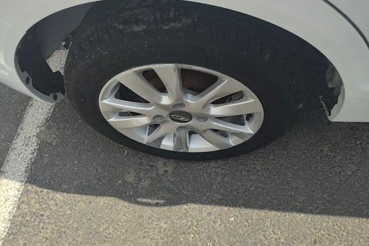 Used Chery Fengyun 2 2015 1.5L Manual New Edition Right Rear Wheel Hub