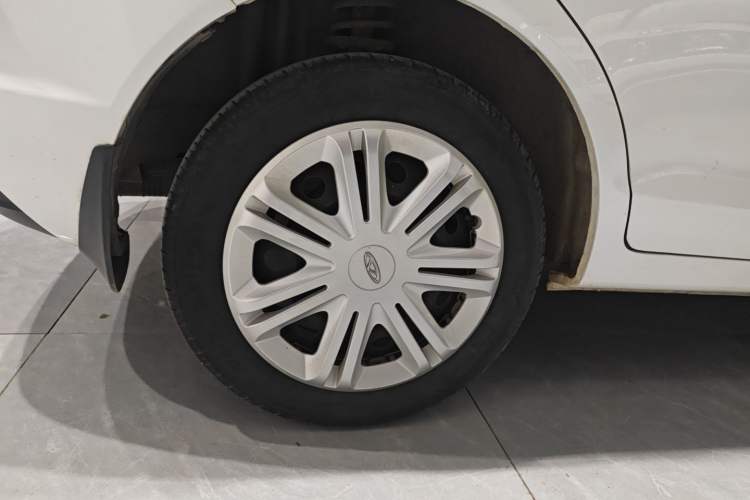 Used Chery Fengyun 2 2015 1.5L Manual New Edition Right Rear Wheel Hub
