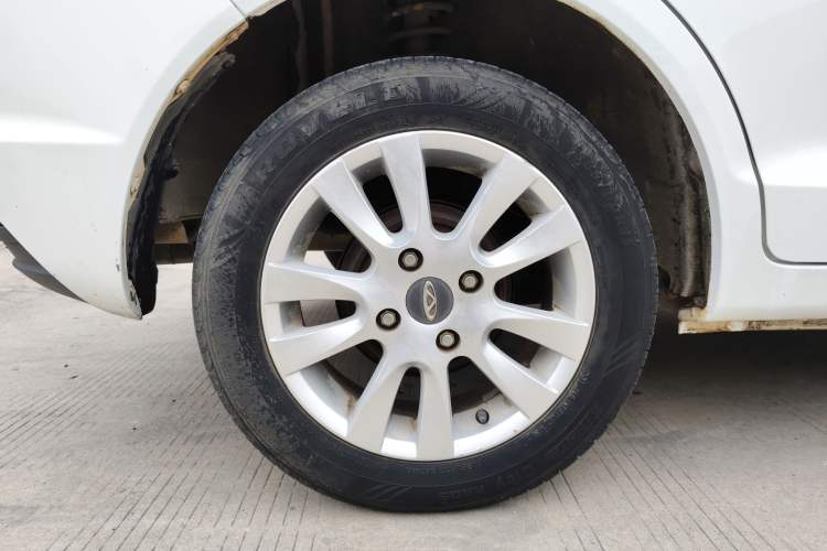 Used Chery Fengyun 2 2015 1.5L Manual New Edition Right Rear Wheel Hub