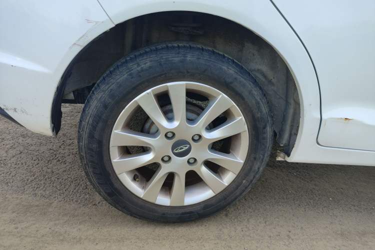 Used Chery Fengyun 2 2015 1.5L Manual New Edition Right Rear Wheel Hub