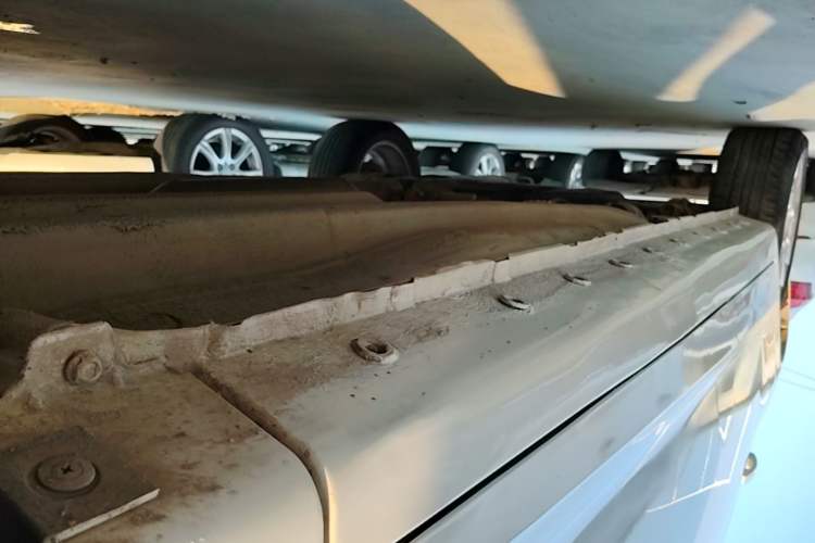 Used Chery Fengyun 2 2015 1.5L Manual New Edition Right Side Sill