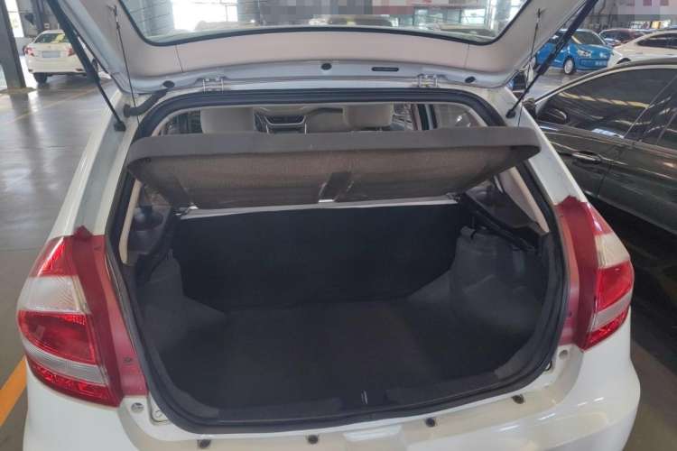 Used Chery Fengyun 2 2015 1.5L Manual New Edition Trunk