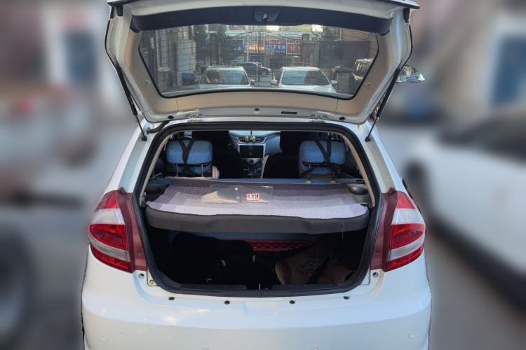 Used Chery Fengyun 2 2015 1.5L Manual New Edition Trunk