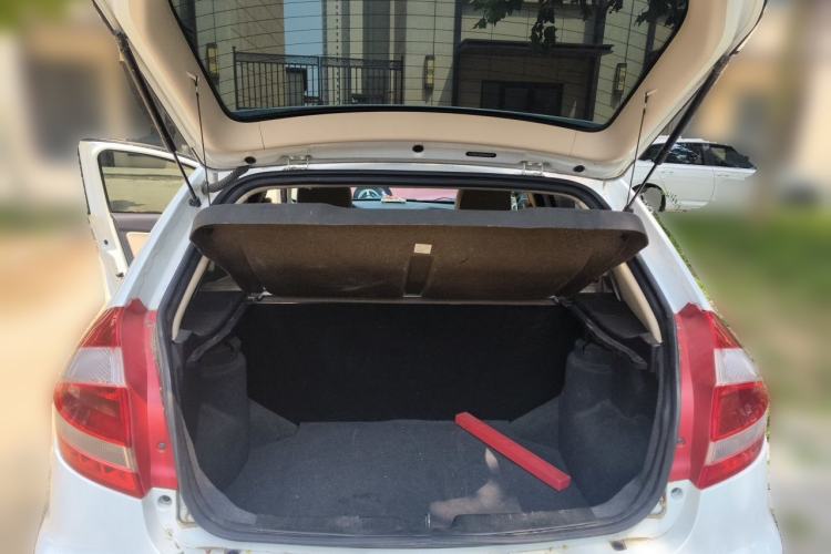 Used Chery Fengyun 2 2015 1.5L Manual New Edition Trunk
