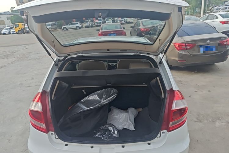 Used Chery Fengyun 2 2015 1.5L Manual New Edition Trunk