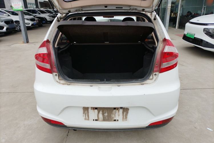 Used Chery Fengyun 2 2015 1.5L Manual New Edition Trunk