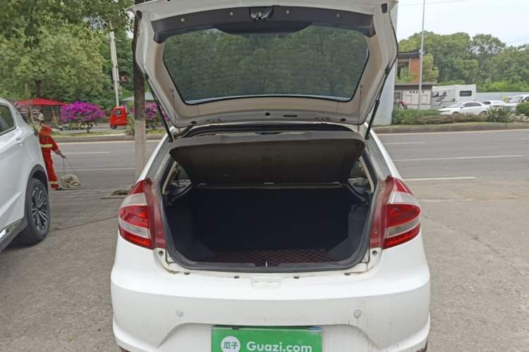 Used Chery Fengyun 2 2015 1.5L Manual New Edition Trunk